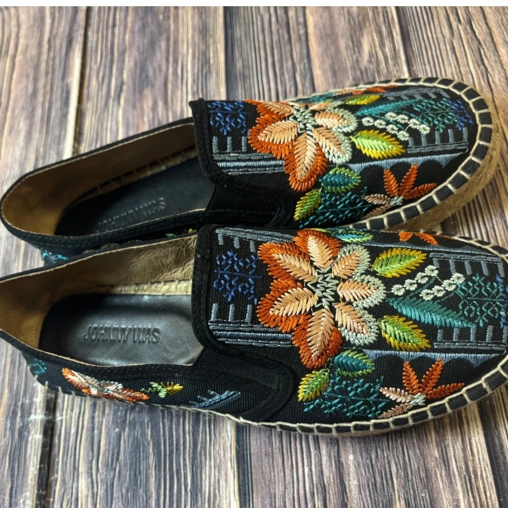 Johnny Was Espadrille Flats Womens EU 41 Black Embroidered Floral Canvas Slip On